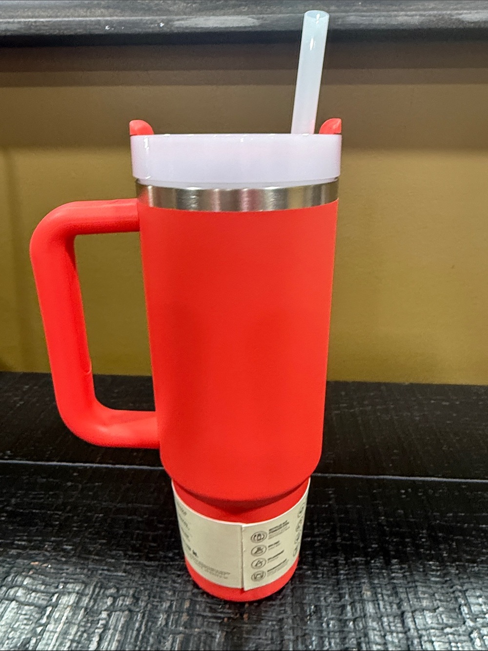 Stanley Hot Coral Insulated Quencher Tumbler with Handle and Straw color white ! - Picture 2 of 5